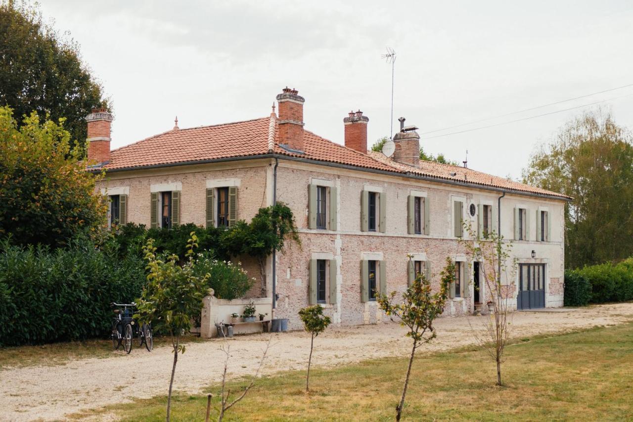 Villa 2 Pas Sages La Roche-Chalais Eksteriør bilde